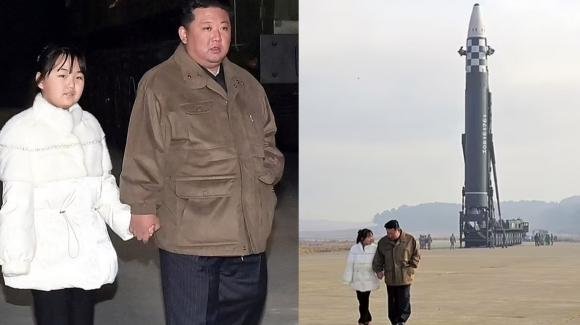 Corea del Nord: Kim Jong Un presenta sua figlia al mondo e la porta a vedere il lancio di un missile