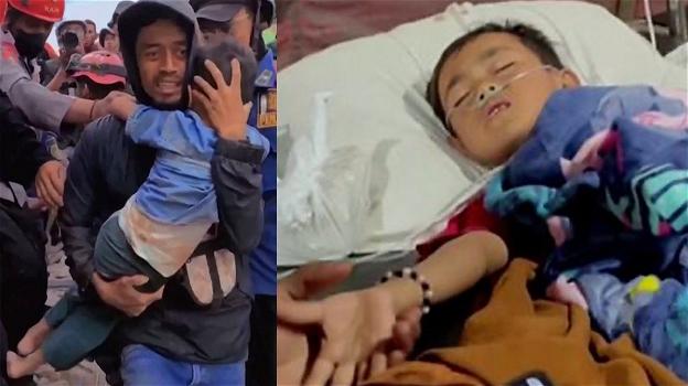 Indonesia: bimbo di 6 anni estratto vivo dalle macerie due giorni dopo il terremoto, oltre 270 i morti