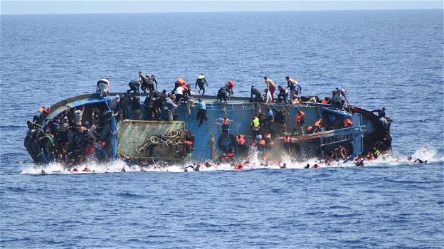 Vertice europeo sui migranti. La Francia rilancia: ”Nessun ricollocamento se l’Italia non accoglie navi”