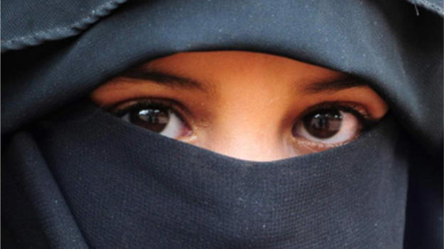 29enne bengalese aggredita per aver indossato il niqab