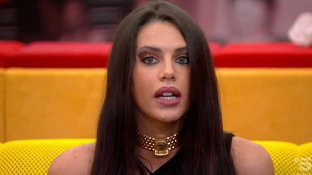 GF Vip, Antonella Fiordelisi bullizzata nella Casa? Il padre conferma: "Bellavia 2, vergognatevi!"