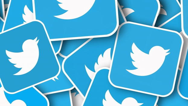 Twitter: critiche da UE, dipendenti, e co-fondatore. Bug per Blue, TweetDeck a pagamento