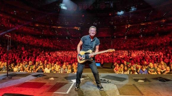 Bruce Springsteen rimanda 3 concerti: "È malato"