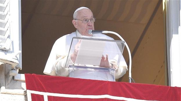 Papa Francesco: "stupirci anziché cercare un colpevole"
