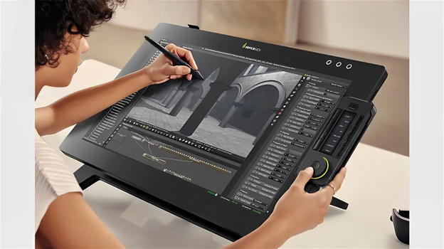 XenCeLabs annuncia il Pen Display 24 per artisti digitali e professionisti della grafica