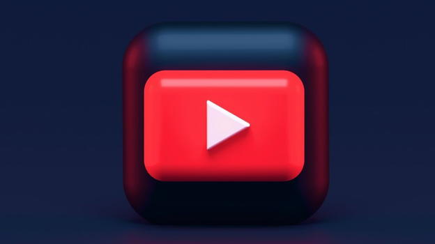 YouTube: scheda podcast e tante novità per i creators in merito a canali e live stream