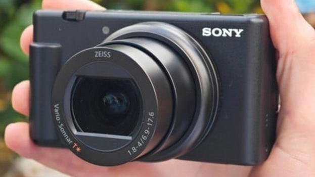 Sony ZV-1 II: ufficiale la fotocamera compatta per vlogger