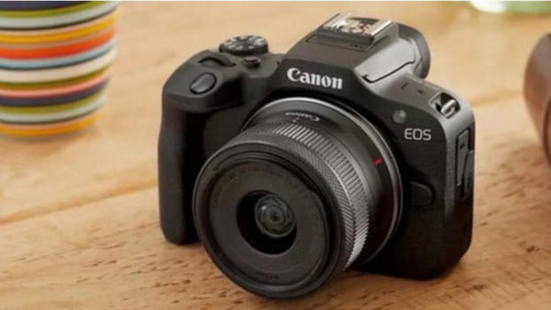 Canon EOS R100: ufficiale la fotocamera mirrorless entry level