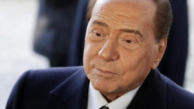 È scomparso Silvio Berlusconi: il cavaliere aveva 86 anni