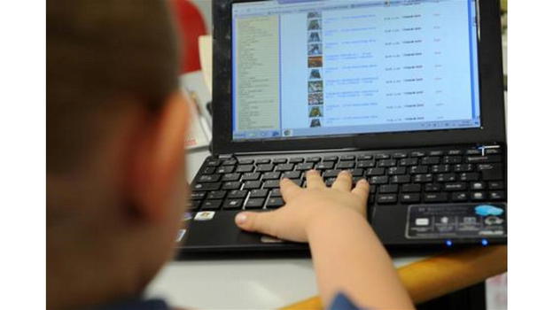 Stop ai social per i bambini: una proposta di legge per proteggere i più giovani