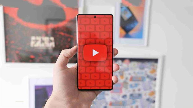 YouTube tra badge e rimborsi: le sfide della piattaforma di video online