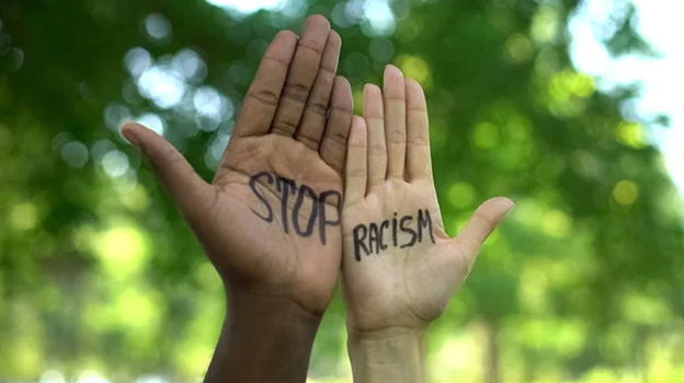 Lecce, quattro studenti indagati per discriminazione etnica