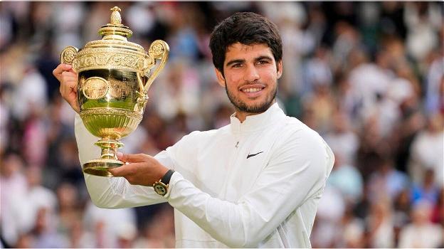 Carlos Alcaraz vince il suo primo Wimbledon e apre una nuova era per il tennis