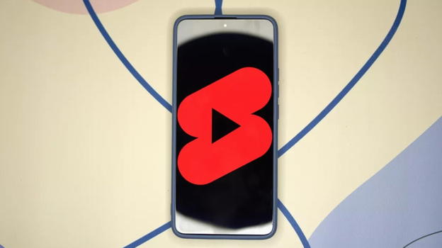 YouTube Shorts lancia una nuova funzione per creare video dai commenti