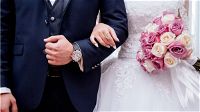 Matrimonio sospeso da una reazione allergica: la sposa corre al pronto soccorso per bolle e prurito incontenibile