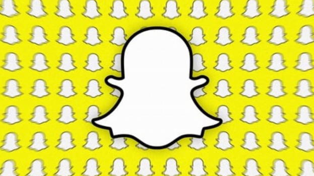 Snapchat si unisce alla febbre della Coppa del Mondo femminile con esperienze AR e Bitmoji