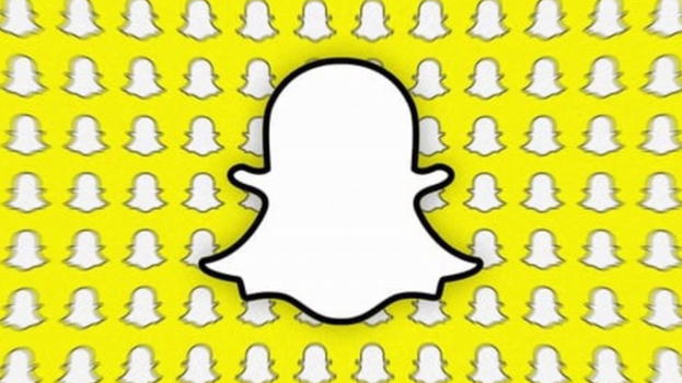 Snapchat si unisce alla febbre della Coppa del Mondo femminile con esperienze AR e Bitmoji