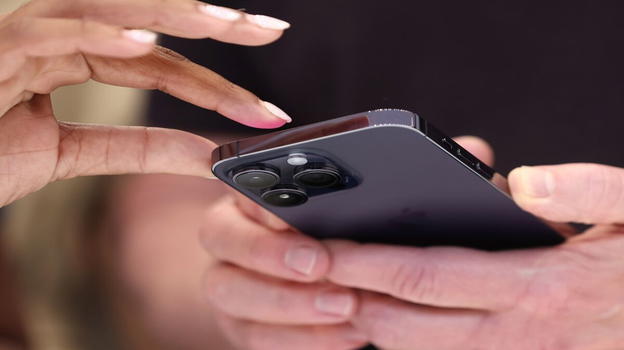 iPhone 15 Pro: più facile da riparare, ma anche più costoso e innovativo