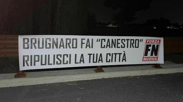 Venezia, Forza Nuova attaca il sindaco Brugnaro, chiedendo azioni contro il degrado della città
