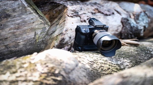 Fujifilm GFX100 II: la mirrorless top gamma con 102 megapixel e video 8K