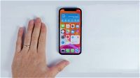 Addio iPhone mini: Apple dice stop agli smartphone compatti