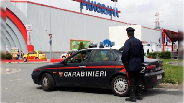 Coppia di ladri tenta un furto e abbandonano la loro bimba di 4 anni durante la fuga