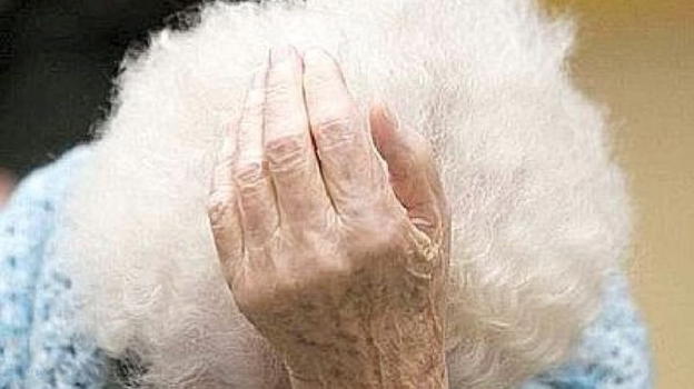 L’Aquila: vessazioni nella Casa di riposo, badante condannata a 3 anni e mezzo di reclusione