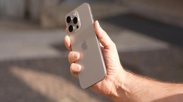 iOS 17.0.3: Apple risolve il problema di surriscaldamento dell’iPhone 15 Pro