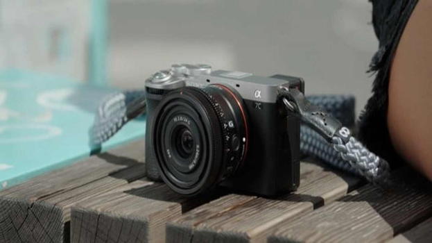 Sony presenta le sue nuove fotocamere intelligenti Alpha A7C II e Alpha A7CR