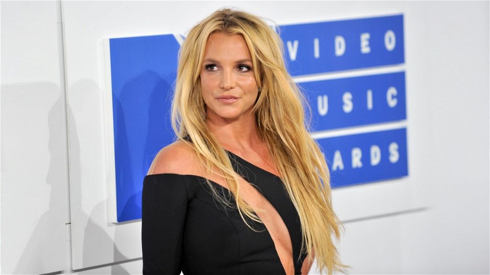 Britney Spears di nuovo nuda sui social, fan preoccupati