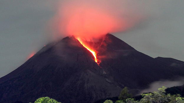 Vulcano erutta in Indonesia, 11 alpinisti deceduti, 12 i dispersi