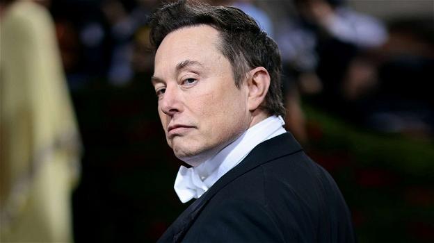 Elon Musk dichiara: "Dipendenti Tesla devono vivere in fabbrica se vogliamo superare i cinesi"