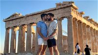 La Grecia legalizza matrimoni ed adozioni per gli omosessuali