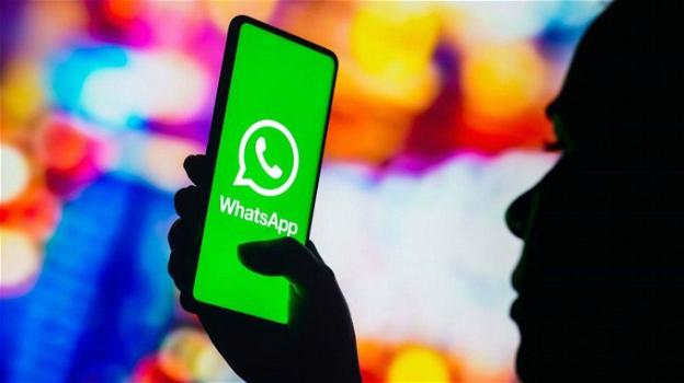 WhatsApp introduce la possibilità di porre domande direttamente alla Meta AI dalla barra di ricerca