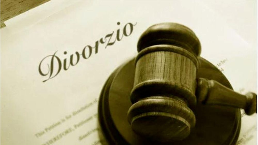 Torino, coppia indebitata finge di separarsi per non pagare 700 mila euro di debiti
