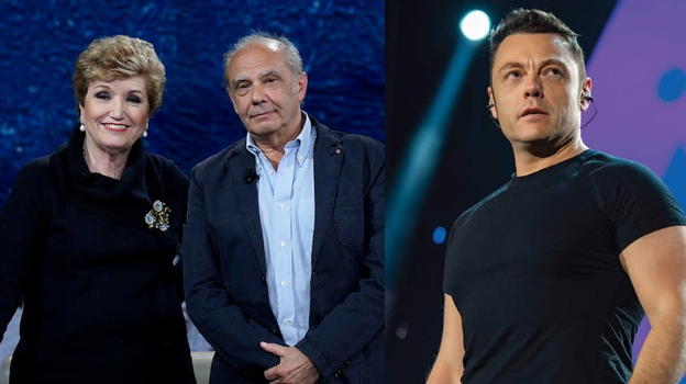 Il marito di Mara Maionchi contro Tiziano Ferro: “Coming out negato? Bugia enorme”