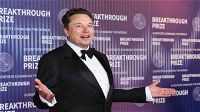 Elon Musk: polemica con WhatsApp, finanziamento per xAI