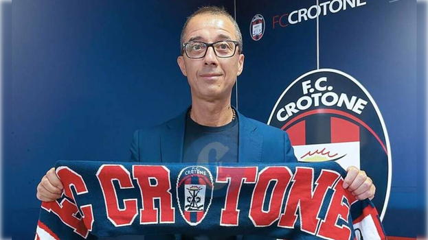 Crotone FC, l’allenatore Emilio Longo si presenta alla stampa