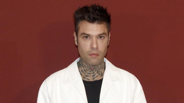 Fedez in ospedale per un’emorragia interna: i suoi pensieri su Chiara Ferragni