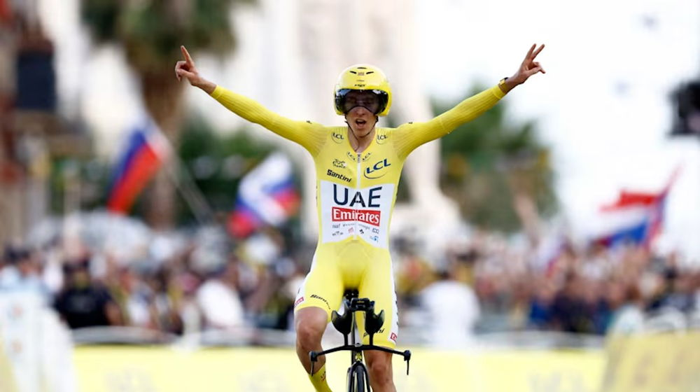 Tour de France: è trionfo Pogacar, storica doppietta Giro-Tour