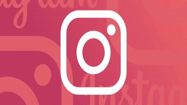 Instagram introduce la pubblicazione di 20 contenuti nei Caroselli e una nuova scheda dedicata agli Highlights