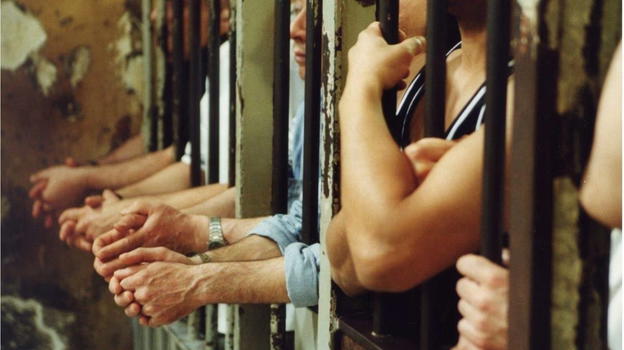 Migliaia di detenuti potrebbero presto uscire dai penitenziari italiani