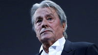 Sito LGBT attacca Alain Delon: "Maschio tossico e fascistoide"