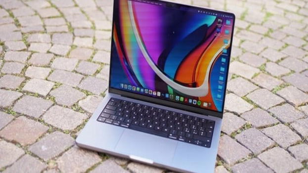 I MacBook Pro con schermo OLED rimaranno un sogno lontano: le ultime previsioni