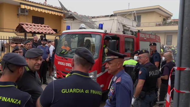 Crolla una palazzina a Saviano, muoiono due bambini di 4 e 6 anni