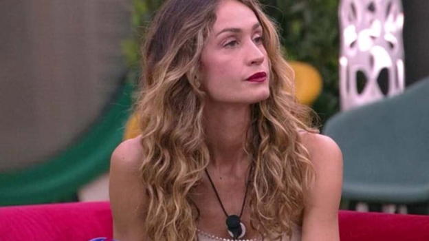 GF, Helena ha mentito? Un suo amico assicura: "È fidanzata"