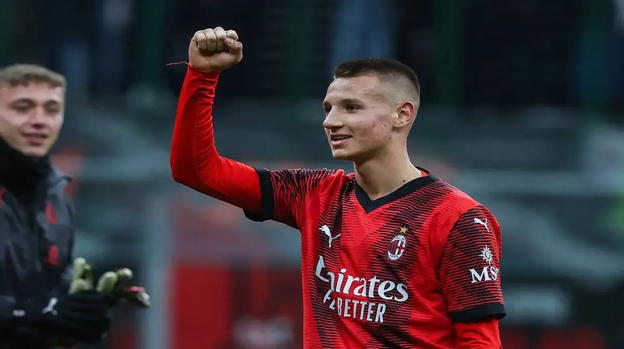 Champions, il Milan vince e il sedicenne Camarda esordisce