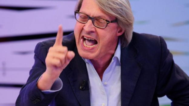 Problemi per Vittorio Sgarbi: sequestro alla sua mostra