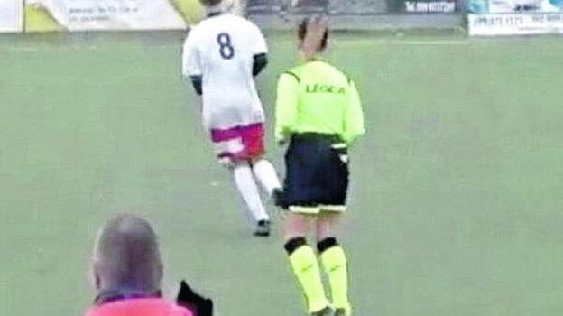 Epiteti verso una donna arbitro: le scuse di giocatori e società