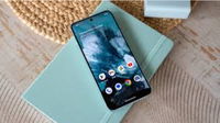 Pixel: Feature Drop dicembre 2024, sorprese per i dispositivi più vecchi, foto spia Pixel 9a